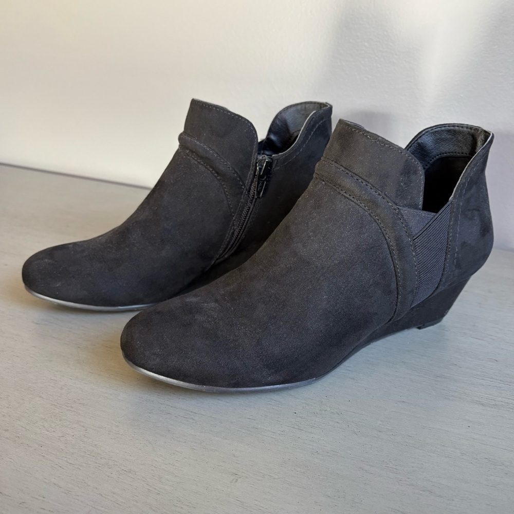 Croft & Barrow Ortholite Foam Soles Black Wedge Ankle Booties Boots Women Sz 7.5